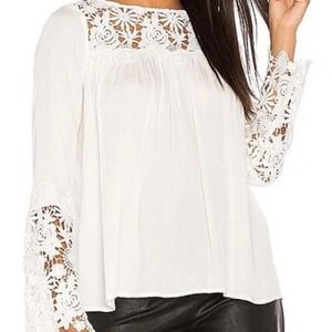 NWT BB Dakota Zanna Lace Long Sleeve Shirt